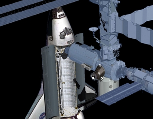 ISS mit MPLM Leonardo whrend STS-105