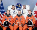 Quelle: Wikipedia - STS-97 Crewfoto